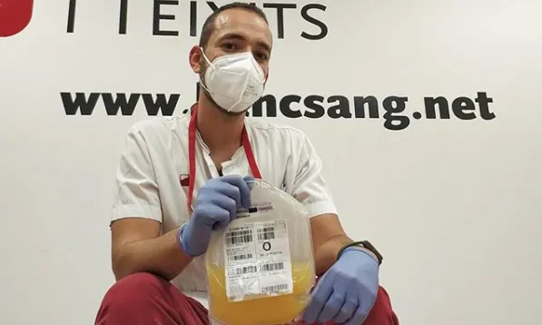 Per donar plasma s’han de complir els mateixos requisits que per donar sang. 