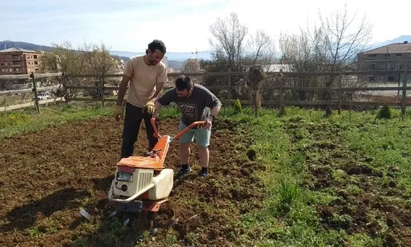 En governança democràtica, es va emportar el guardó la Fundació Privada del Maresme Pro Persones amb Disminució Psíquica i l’Associació educativa i cultural FORMES. Font: La Confederació.