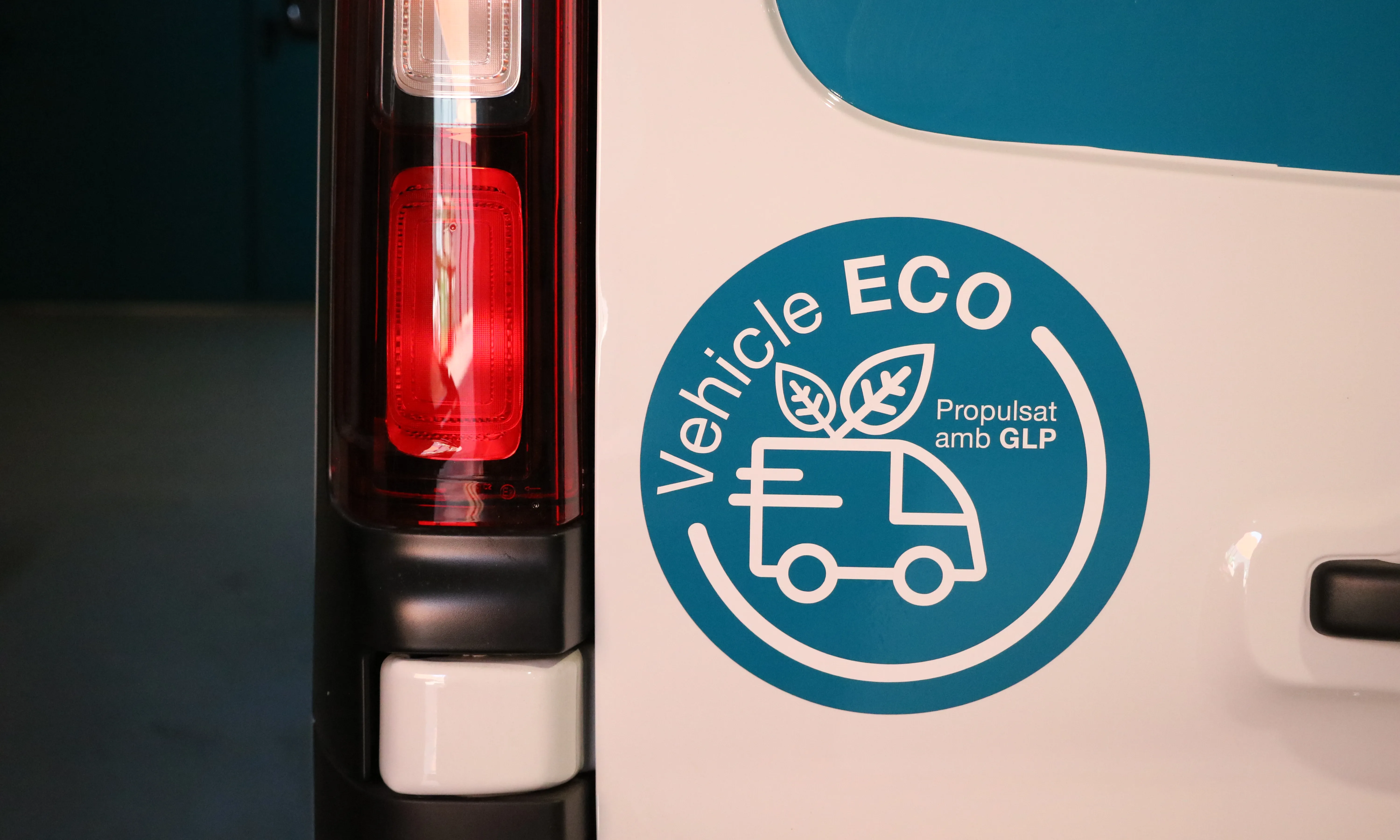 Etiqueta ECO dels nostres vehicles