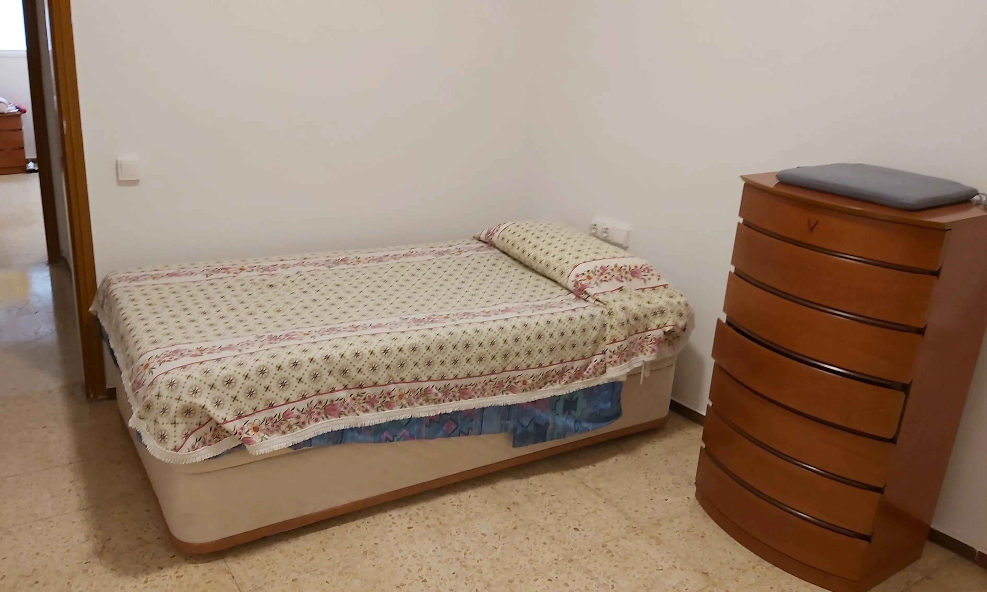 L'habitatge compta amb capacitat per a sis persones.