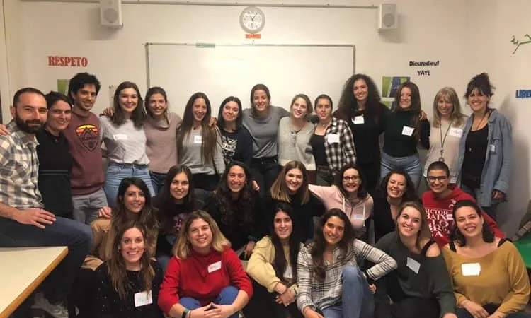 Formació per a persones voluntàries internacionals a la Fundació Educació Solidària.