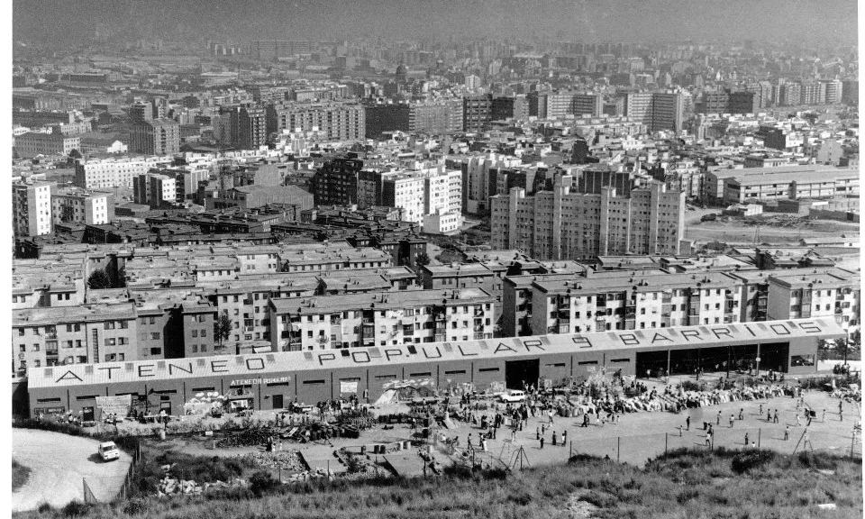 Panoràmica de l'Ateneu durant el festival de Las 30 horas, 4 i 5 de juny de 1977.