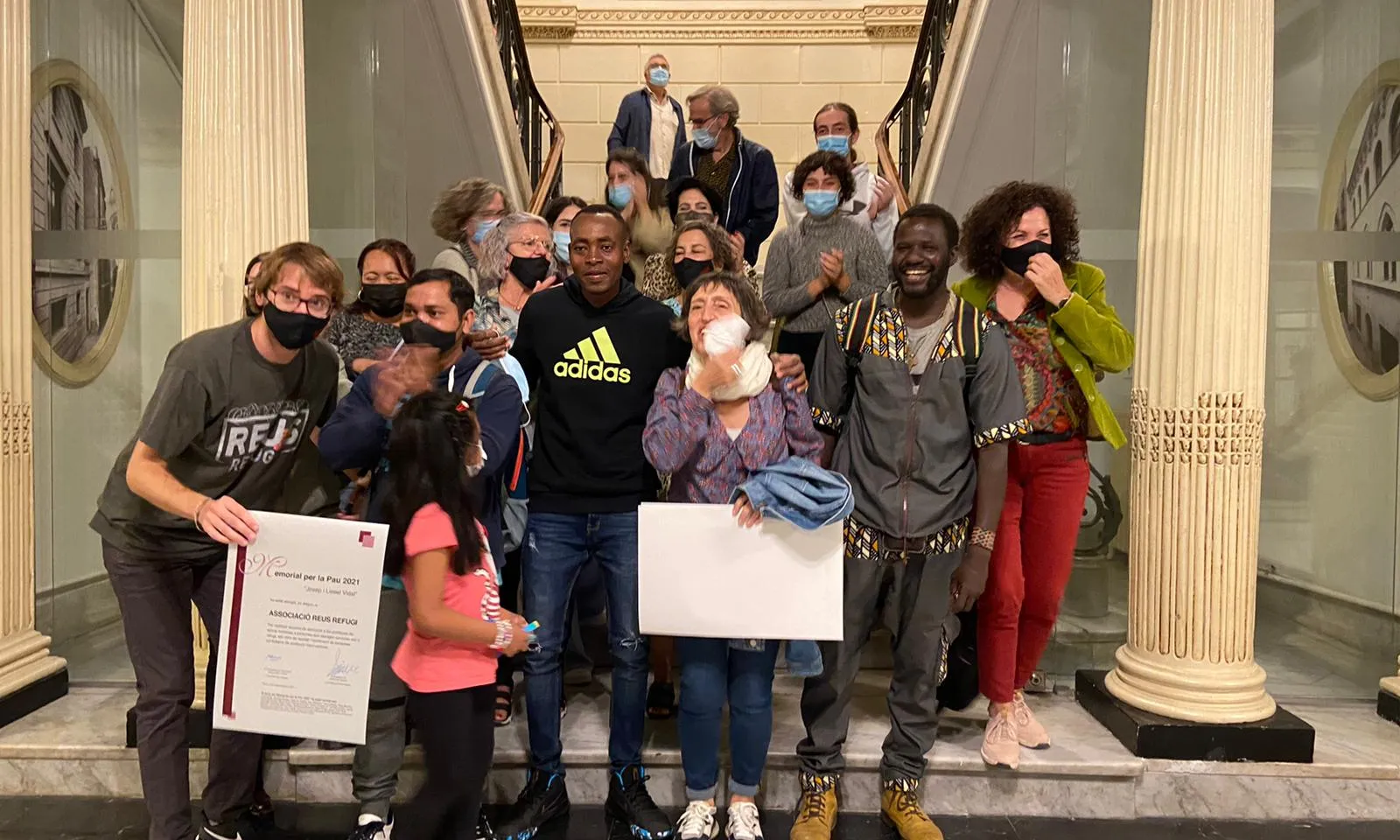 L'equip de Reus Refugi, celebrant el Premi Josep i Liesel Vidal.