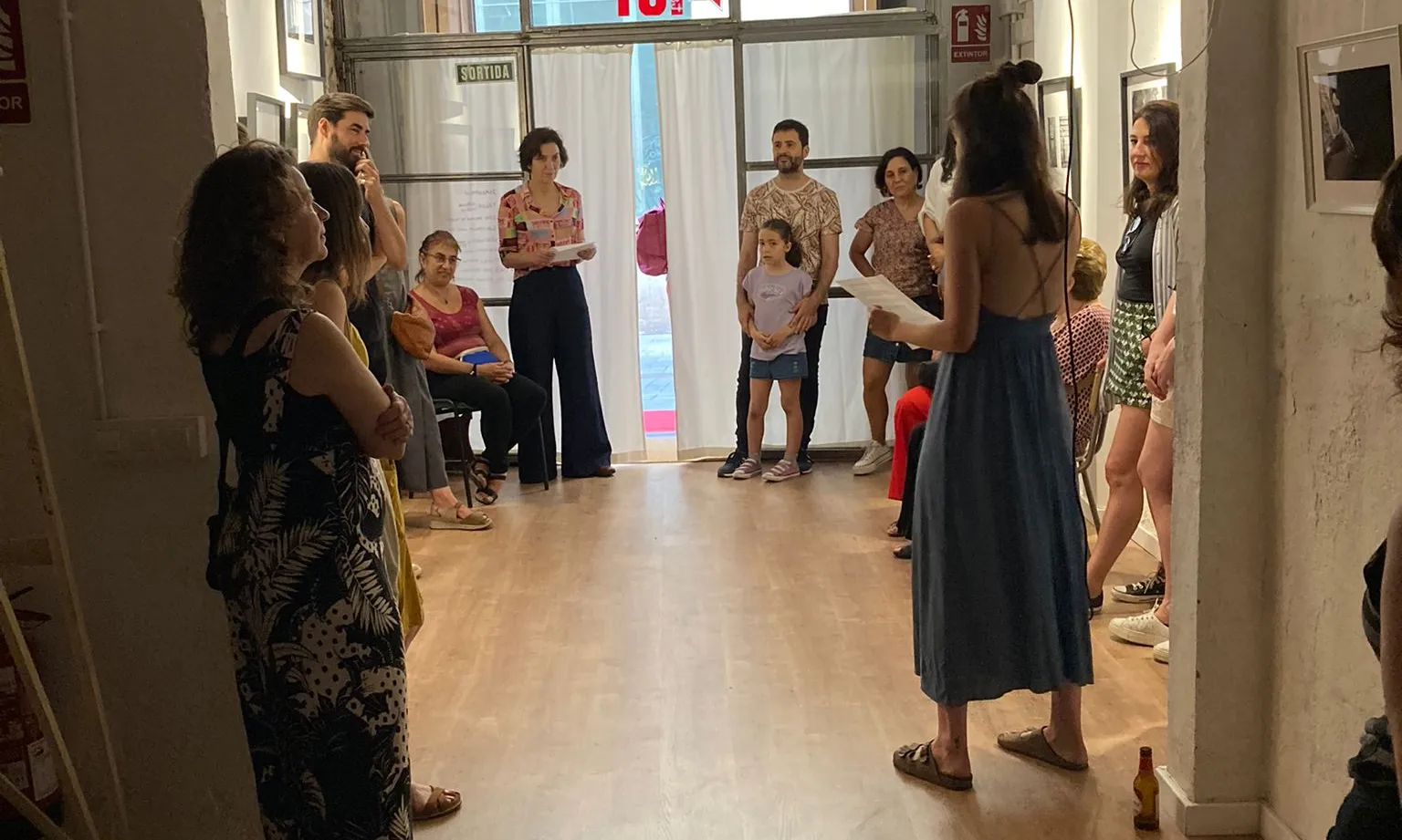 La presentació de l'exposició 'Vampira' al Taller 131.