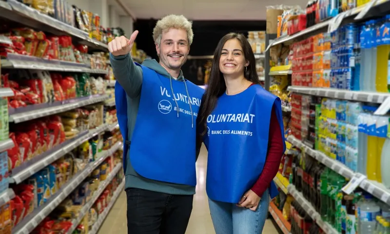 Miqui Núñez i Mariona Escoda col·laboren en la difusió de la campanya del Gran Recapte.