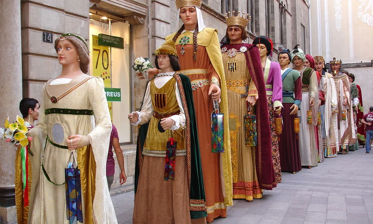 Gegants  fent cua. Font: Felip Vilardell
