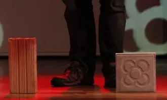 Imatge d'entrega del premi. Font: Consell de la Joventut de Barcelona (CJB)