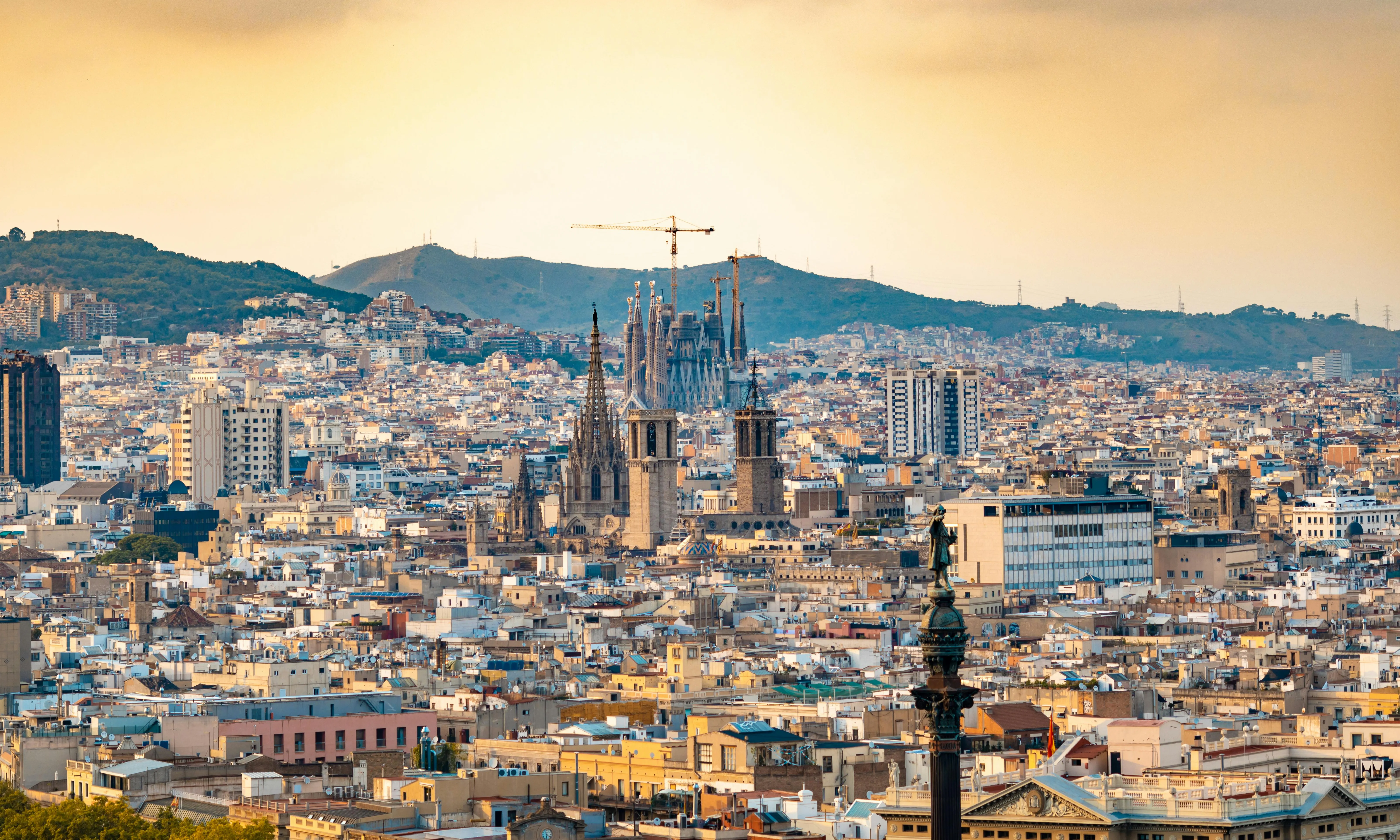 Imatge de la ciutat de Barcelona. Font: Pexels - Aleksandar Pasaric