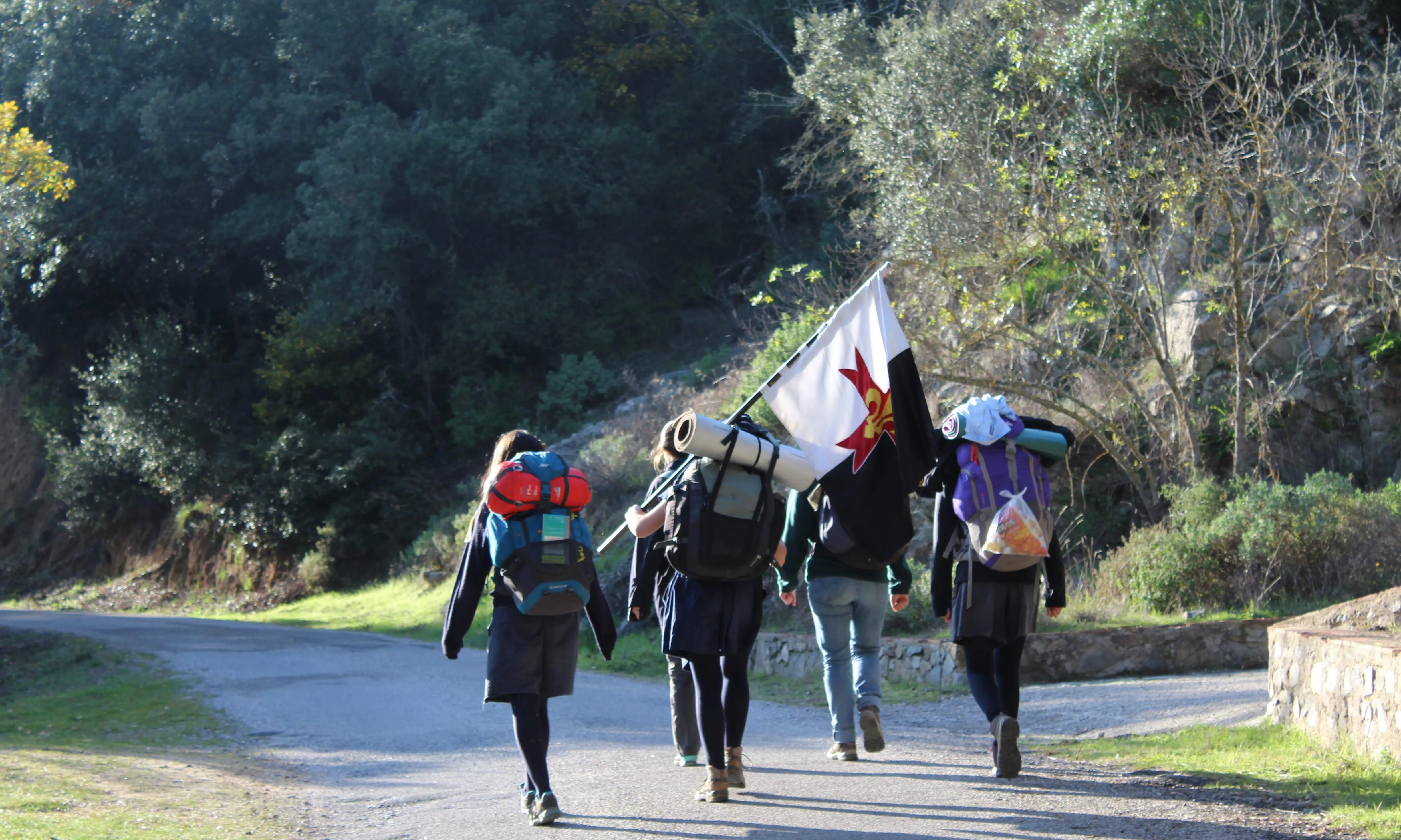 Joves participen a la Ruta Catalana de Poblet
