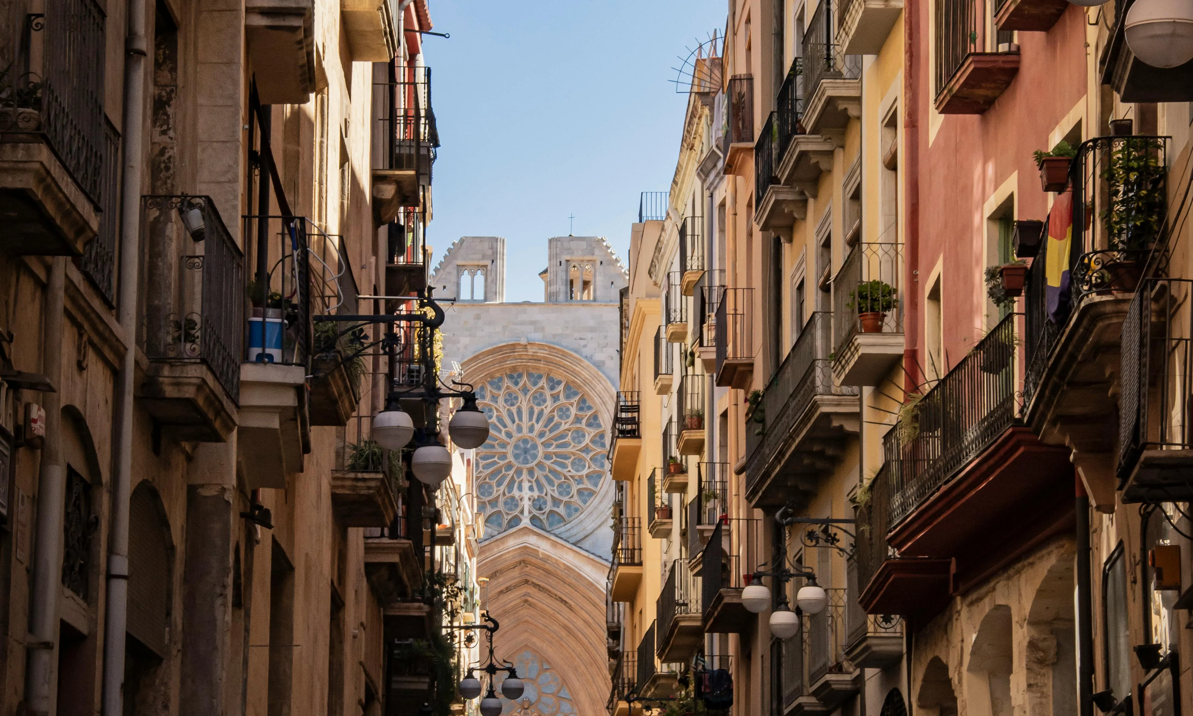 Catedral de Tarragona. Font: Pexels - Bas Linders Catedral de Tarragona. Font: Pexels - Bas Linders