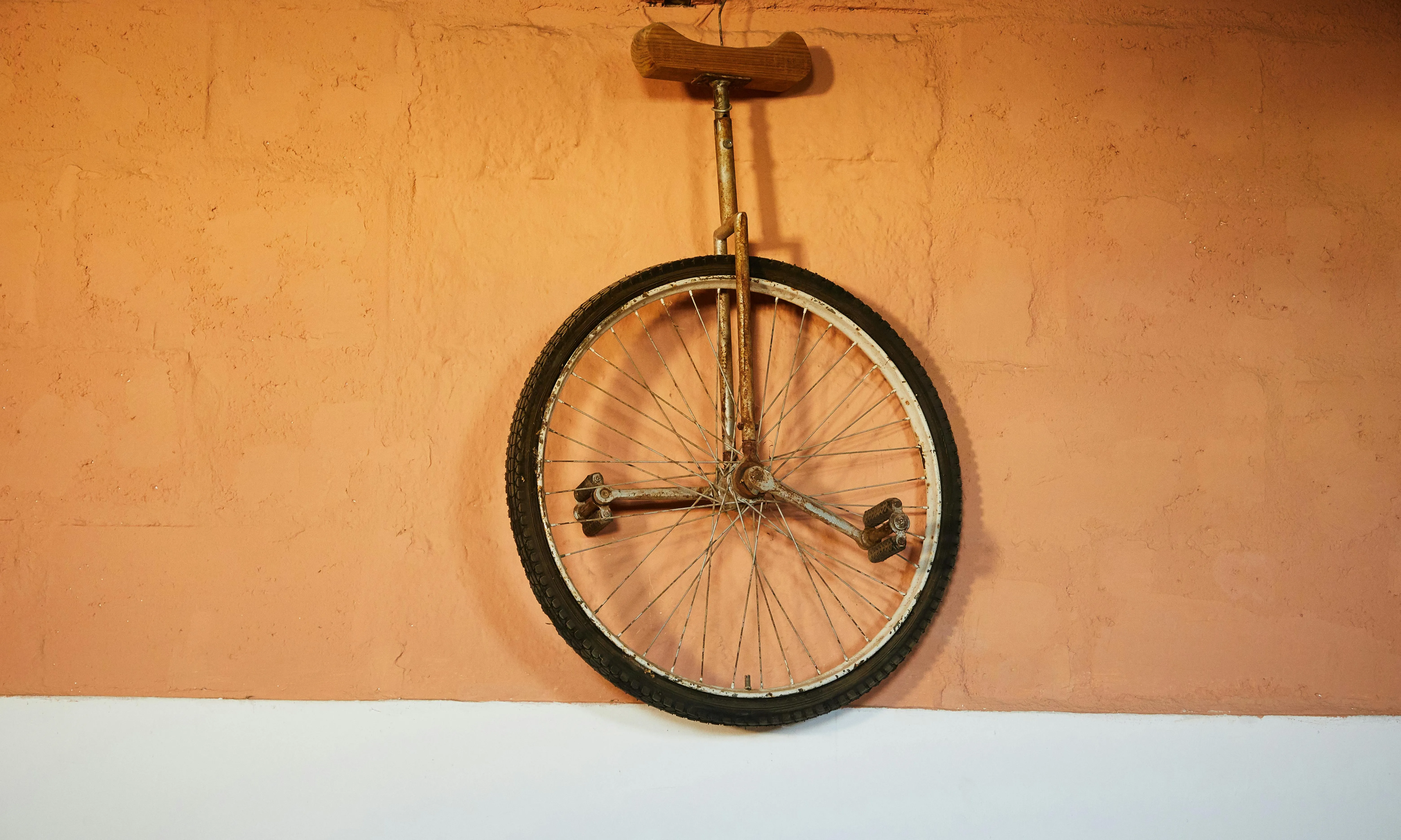 Monocicle de circ. Font: Pexels - Laker