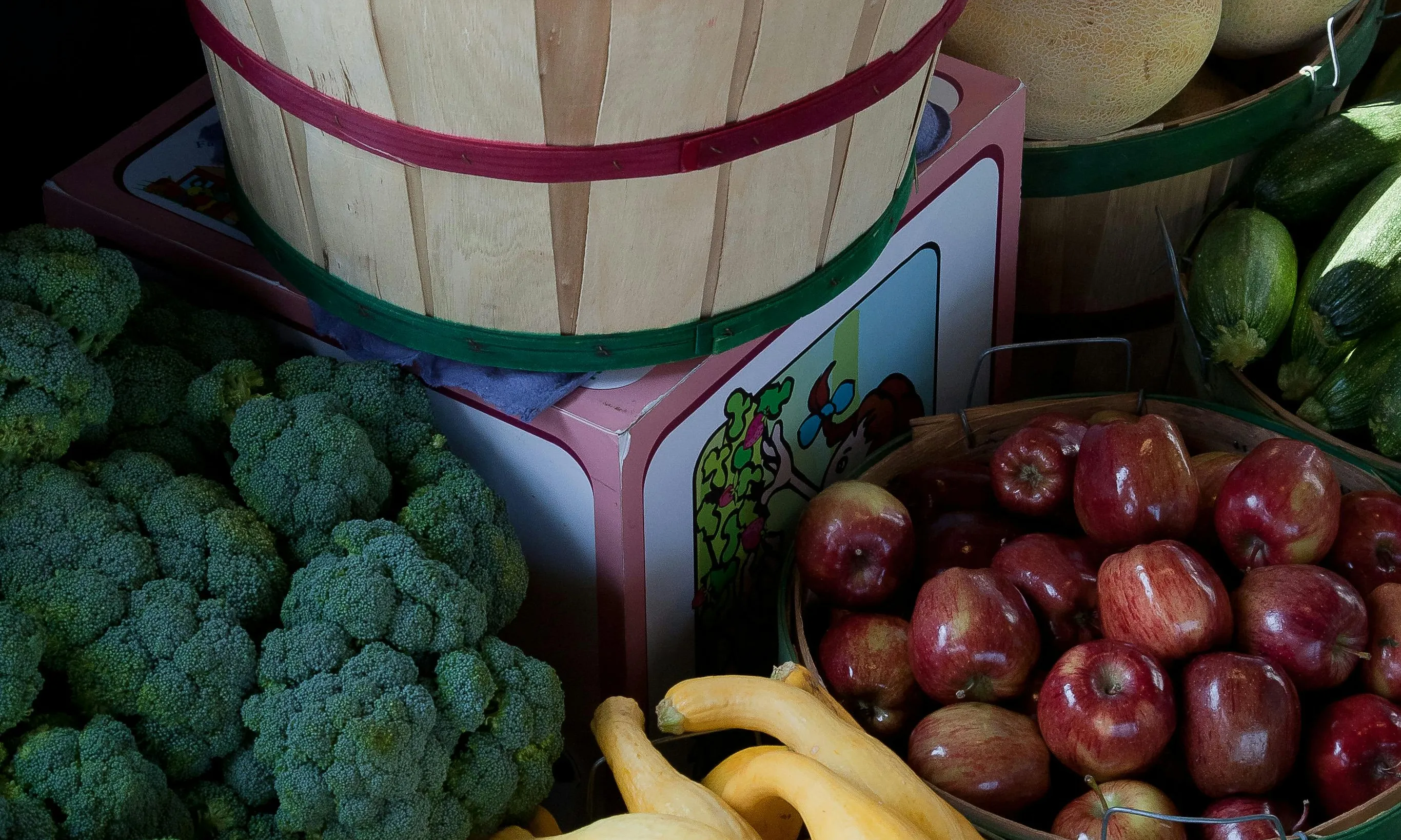 Fruites i verdures collides. Font: Pexels - Mark Stebnicki