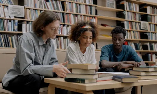 Diverses entitats han acompanyat persones amb dificultats amb l'empadronament.