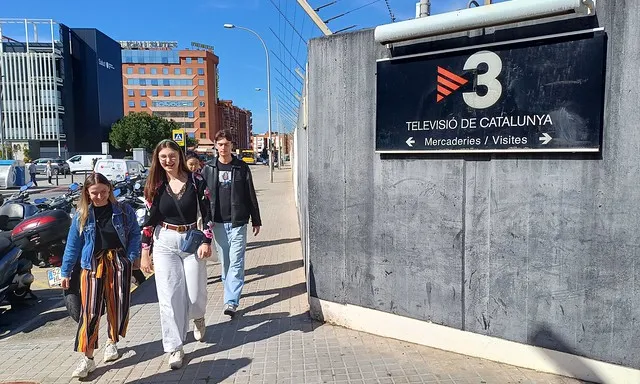 Estudiants internacionals de la UPF de visita a les instal·lacions de TV3