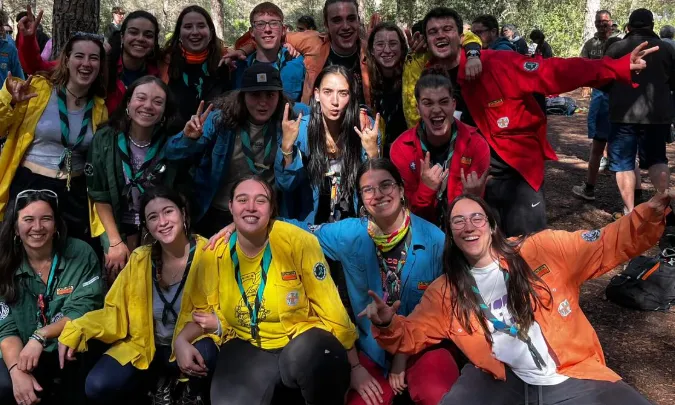 Presentació de l'equip de caps i quel.les durant la primera sortida del curs