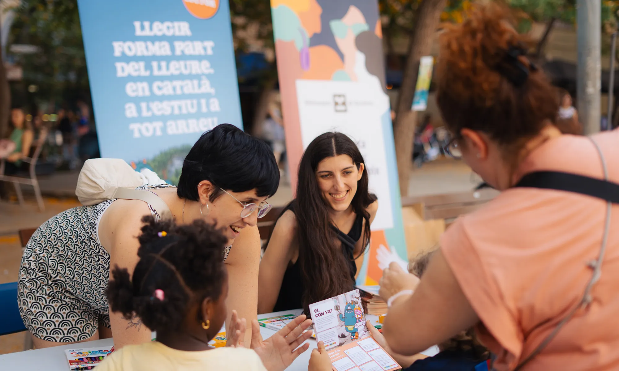 En el marc de la proposta, s’han distribuït 3.000 revistes Cavall Fort i El Tatano a diferents activitats d’estiu arreu del país