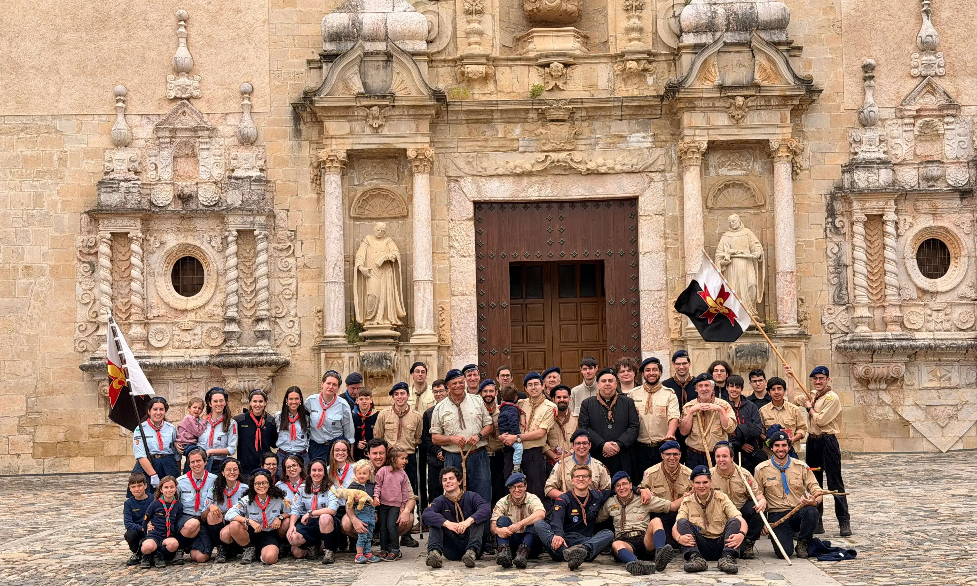 Més d'una cinquantena de joves participen a la Ruta Catalana a Poblet
