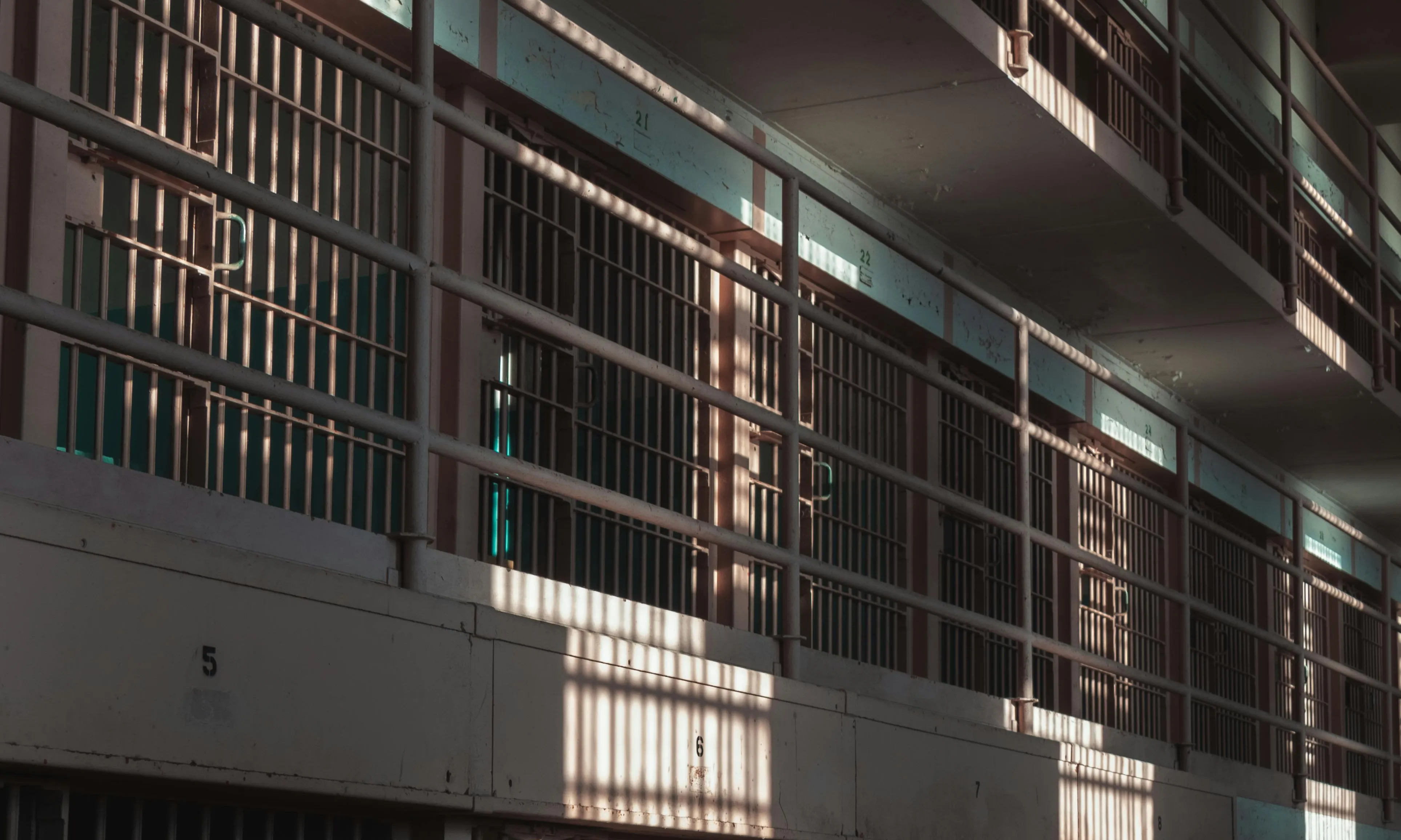 ACATHI actua a tots els centres penitenciaris de Catalunya. Font: Pexels