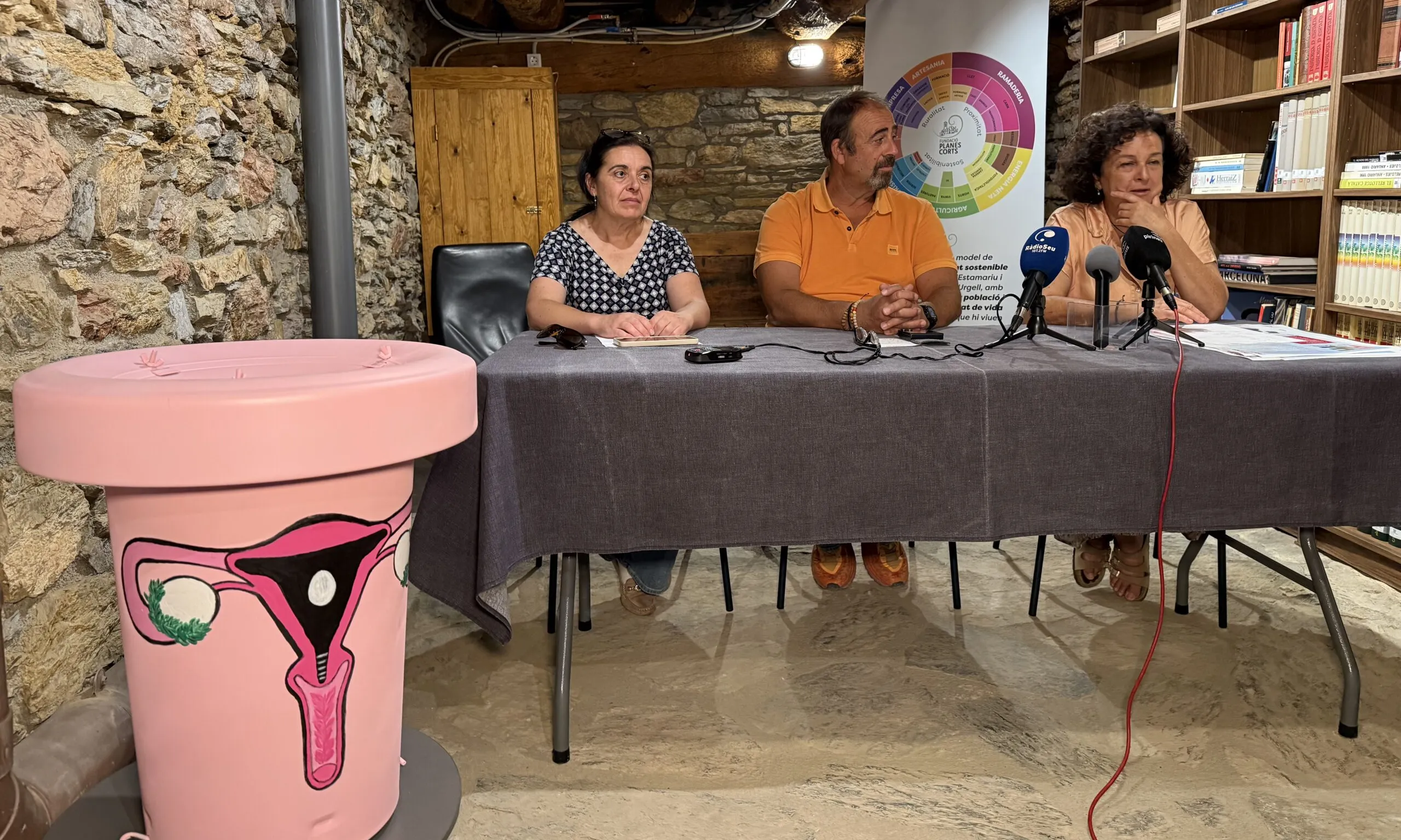 Pilar Melsió, David Planes i Montse Ferrer presenten les novetats de la quarta edició del Festimariu.